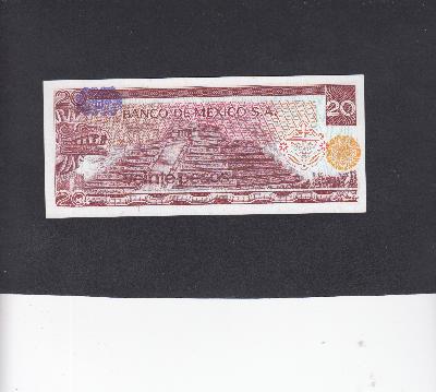 Beschrijving achterzijde: PYRAMID